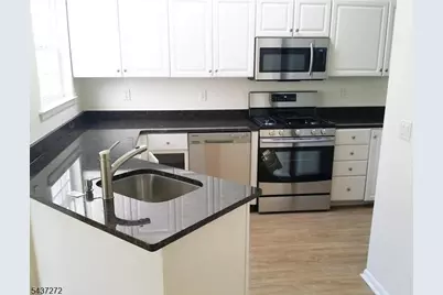 1310 Grandview Ct, Hanover Township, NJ 07981 - Photo 5