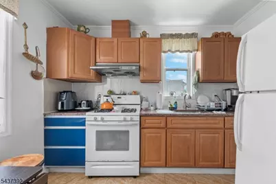 105 Bergen Ave, Kearny, NJ 07032 - Photo 15