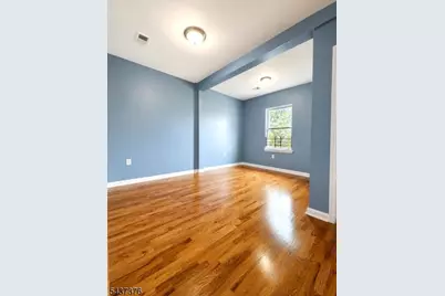 44 Astor St #3, Newark, NJ 07114 - Photo 11