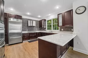 76 Schindler Way, Fairfield Twp., NJ 07004 - Photo 13