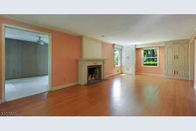 2278 Edgewood Ter, Scotch Plains Township, NJ 07076 - Photo 9