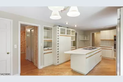 2278 Edgewood Ter, Scotch Plains Township, NJ 07076 - Photo 17