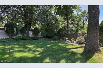 2278 Edgewood Ter, Scotch Plains Township, NJ 07076 - Photo 47
