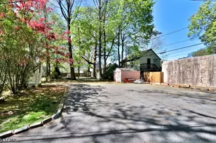 44 Christopher St, Montclair, NJ 07042 - Photo 45
