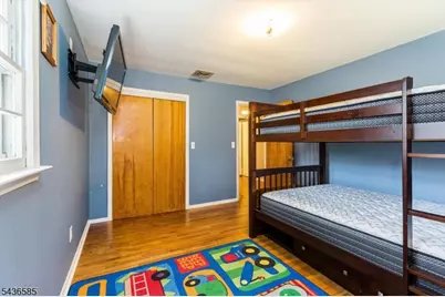 5 Pinewood Ter, Fairfield, NJ 07004 - Photo 19