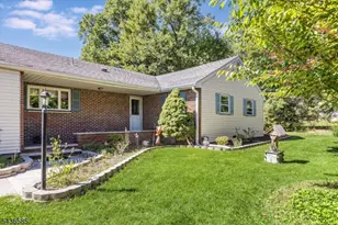 5 Pinewood Terrace, Fairfield, NJ 07004 - Photo 3