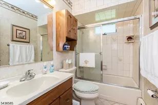 5 Pinewood Terrace, Fairfield, NJ 07004 - Photo 23
