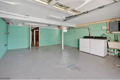 1089 E 23rd St, Paterson, NJ 07513 - Photo 29