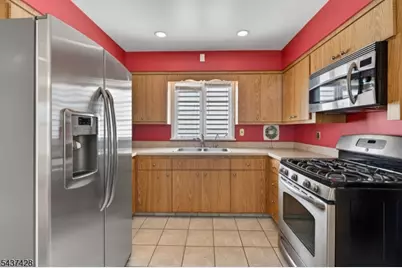 1089 E 23rd St, Paterson, NJ 07513 - Photo 11