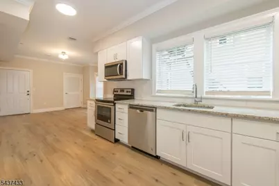 84 Auburn St, Paterson, NJ 07501 - Photo 5