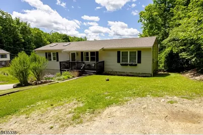 1 Bantry Ct, Vernon, NJ 07422 - Photo 3