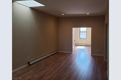 309 Martin Luther King Jr Dr, Jersey City, NJ 07305 - Photo 15
