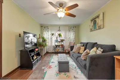 126 Berwyn St, Roselle Park, NJ 07204 - Photo 7