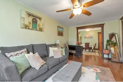 126 Berwyn St, Roselle Park, NJ 07204 - Photo 9