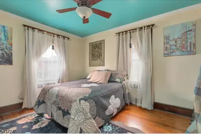 126 Berwyn St, Roselle Park, NJ 07204 - Photo 19