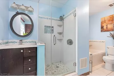 126 Berwyn St, Roselle Park, NJ 07204 - Photo 21