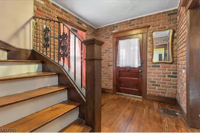 126 Berwyn St, Roselle Park, NJ 07204 - Photo 5