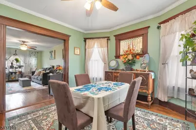 126 Berwyn St, Roselle Park, NJ 07204 - Photo 11