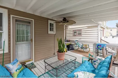 126 Berwyn St, Roselle Park, NJ 07204 - Photo 33