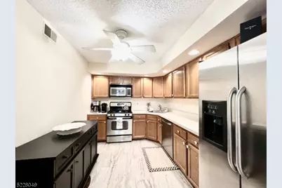 209 Strull Ct, Bridgewater, NJ 08807 - Photo 9