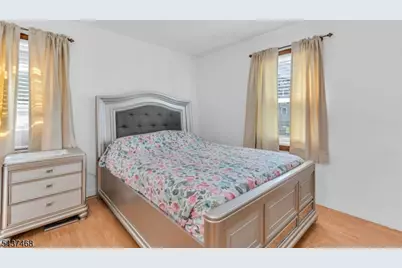 7 Washington Ave, Elmwood Park, NJ 07407 - Photo 13
