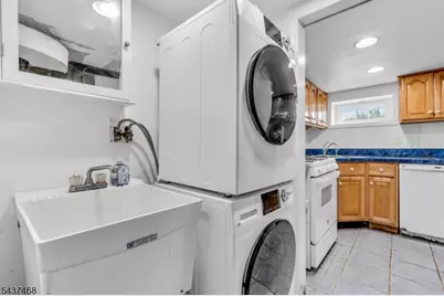 7 Washington Ave, Elmwood Park, NJ 07407 - Photo 25