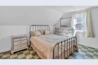 7 Washington Ave, Elmwood Park, NJ 07407 - Photo 19