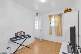 7 Washington Ave, Elmwood Park, NJ 07407 - Photo 15