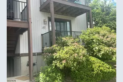 9169 Ashland Ct, Stanhope, NJ 07874 - Photo 3