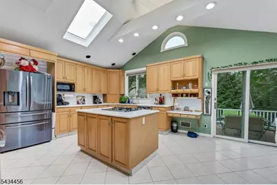 45 Kershner Pl, Fair Lawn, NJ 07410 - Photo 9