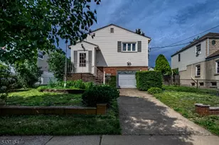 149 Strawberry Hill Ave, Woodbridge Township, NJ 07095 - Photo 3