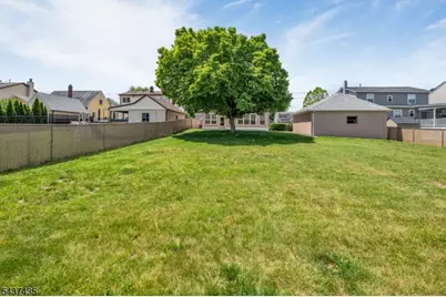 203 Charlton Ave, Lodi, NJ 07644 - Photo 19