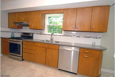 34 Delaware Ln, Branchburg Township, NJ 08876 - Photo 11