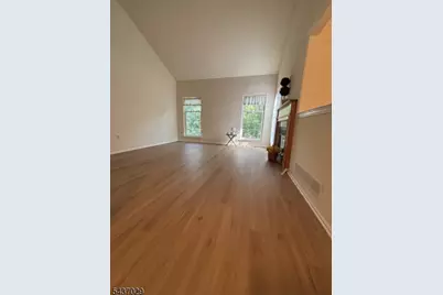 34 Delaware Ln, Branchburg Township, NJ 08876 - Photo 3