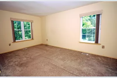 34 Delaware Ln, Branchburg Township, NJ 08876 - Photo 17