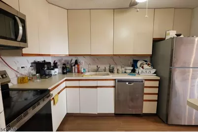10 N Wood Ave #519, Linden, NJ 07036 - Photo 7