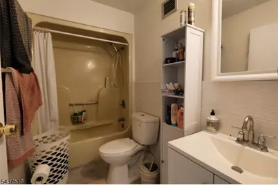 10 N Wood Ave #519, Linden, NJ 07036 - Photo 11