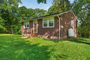 11 Orchard St, Lebanon Township, NJ 07830 - Photo 15
