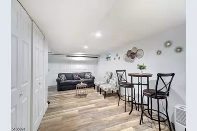 605 Crescent Dr, Bound Brook, NJ 08805 - Photo 17