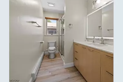286 Gilbert Ave, Elmwood Park, NJ 07407 - Photo 13