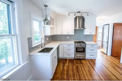 30 Boyden Pkwy Unit #3, Maplewood, NJ 07040 - Photo 3