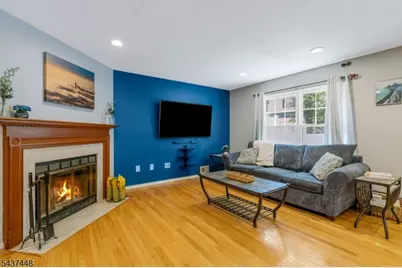 34 Topaz Dr, Franklin Township, NJ 08823 - Photo 15