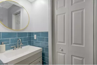 34 Topaz Dr, Franklin Township, NJ 08823 - Photo 17