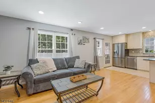 34 Topaz Dr, Franklin Township, NJ 08823 - Photo 13