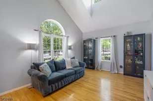 34 Topaz Dr, Franklin Township, NJ 08823 - Photo 5