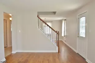 35 Troy Rd, East Hanover Township, NJ 07936 - Photo 3