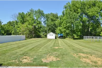 35 Troy Rd, East Hanover Township, NJ 07936 - Photo 17
