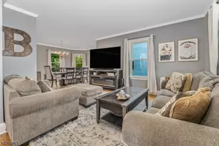 28 Codington Pl, Somerville, NJ 08876 - Photo 5
