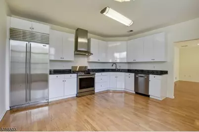 210 Edmonton Ct, Livingston, NJ 07039 - Photo 7