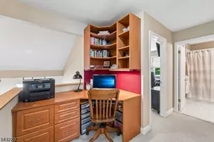 32 Meadowview Ln, Berkeley Heights Township, NJ 07922 - Photo 9